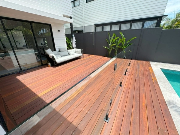 Outdoor flooring tiles