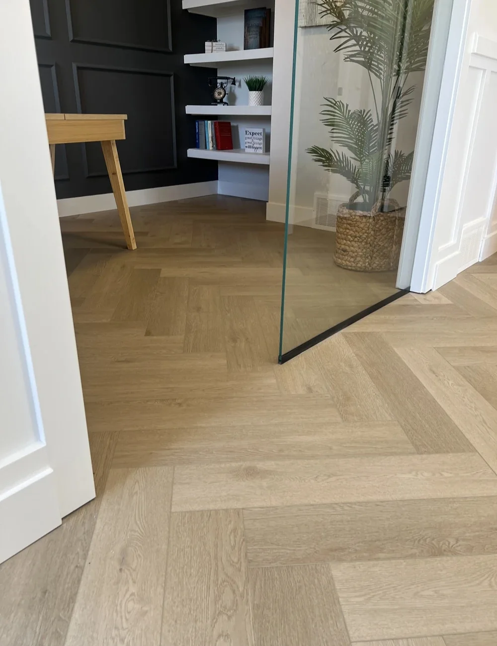 Top-quality vinyl flooring solutions for every need.