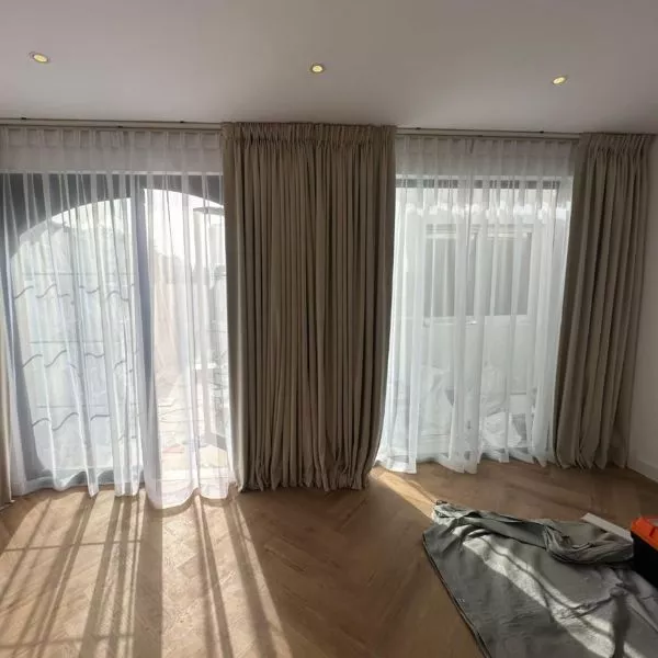 Modern wave curtain repair