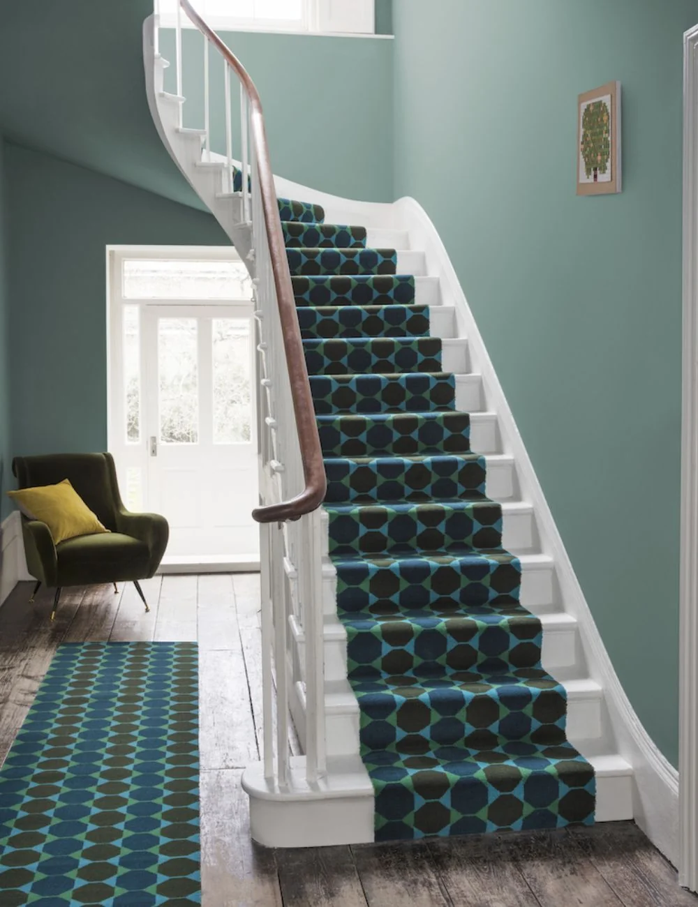 Patterned stair carpet installation for Dubai homes