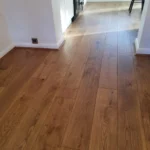 Golden Handscraped Wide Oak Plank Engineered Floor